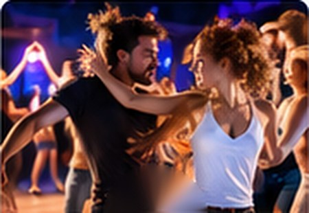 Un couple qui danse lors d’une soirée